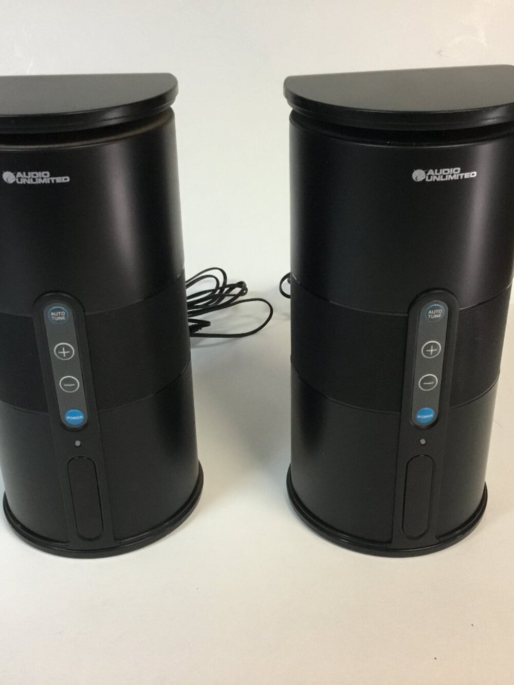 (2) Audio Unlimited 900MHz Wireless Speakers w/ 2 Power Supply - Tested Works